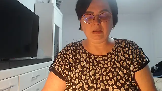 Amandamuller1982 online show from 04/14/26, 08:26