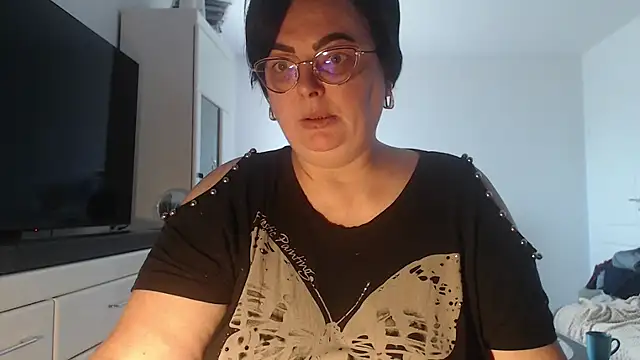 Amandamuller1982 online show from 04/23/26, 08:24