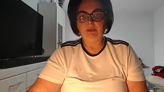 Amandamuller1982 online show from 07/22/26, 12:30