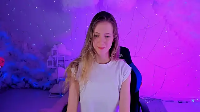 Snapshot of Sharon_Evansi chatting on 01/09/25, 03:55 Sharon Evansi online show from 01/09/25, 03:55