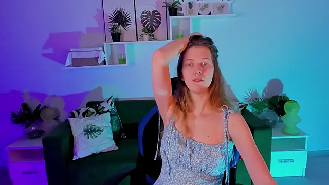 Snapshot of Sharon_Evansi chatting on 02/08/25, 02:49 Sharon Evansi online show from 02/08/25, 02:49