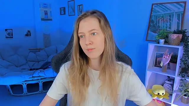 Snapshot of Sharon_Evansi chatting on 03/09/25, 11:47 Sharon Evansi online show from 03/09/25, 11:47