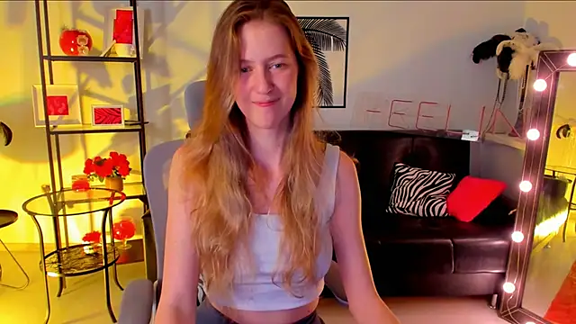 Snapshot of Sharon_Evansi chatting on 03/15/25, 06:10 Sharon Evansi online show from 03/15/25, 06:10