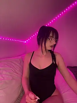 AdelinaAlia online show from 04/01/26, 08:39