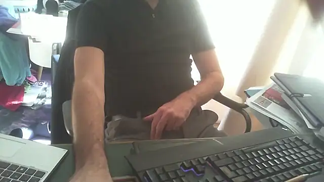 shyfrenchcock1 online show from 10/20/25, 08:59