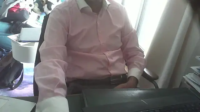 shyfrenchcock1 online show from 11/06/25, 10:27