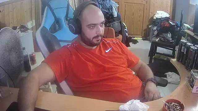 chicomallorca96 online show from 10/14/25, 05:47