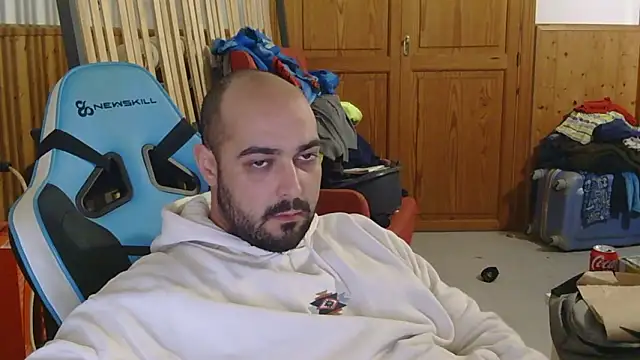 chicomallorca96 online show from 02/01/26, 06:39