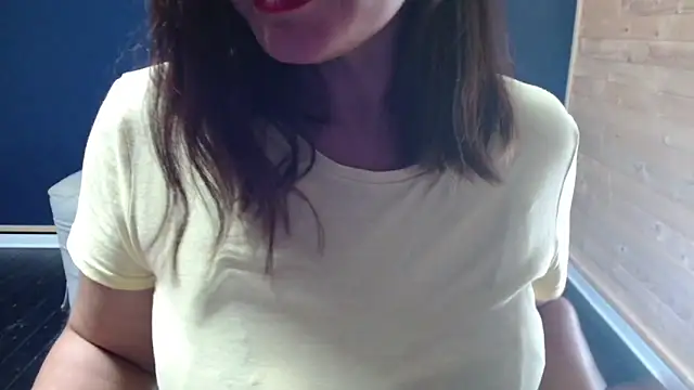 Snapshot of NovaBabe21 chatting on 09/24/25, 06:39 NovaBabe21 online show from 09/24/25, 06:39