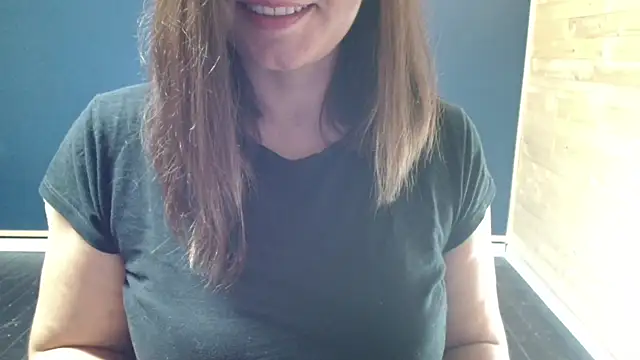 Snapshot of NovaBabe21 chatting on 09/25/25, 09:24 NovaBabe21 online show from 09/25/25, 09:24