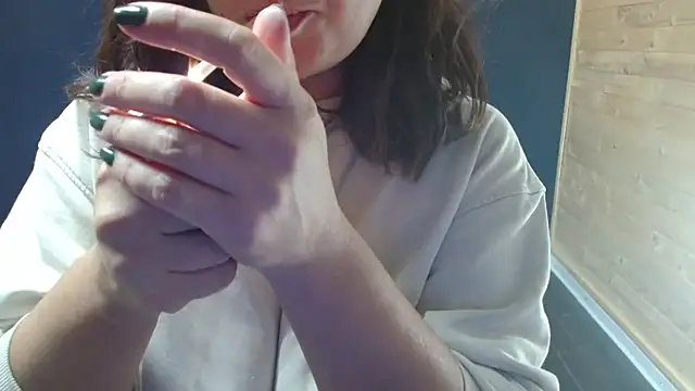 Snapshot of NovaBabe21 chatting on 10/08/25, 08:23 NovaBabe21 online show from 10/08/25, 08:23