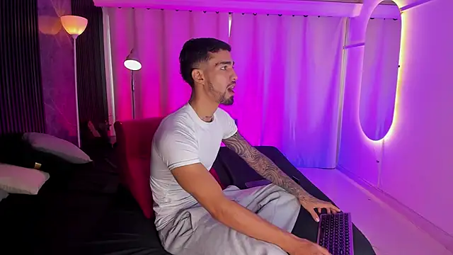 Duriel  online show from 12/16/25, 12:54