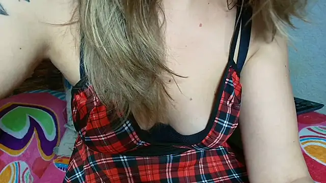 andradahot15 online show from 11/04/25, 01:21