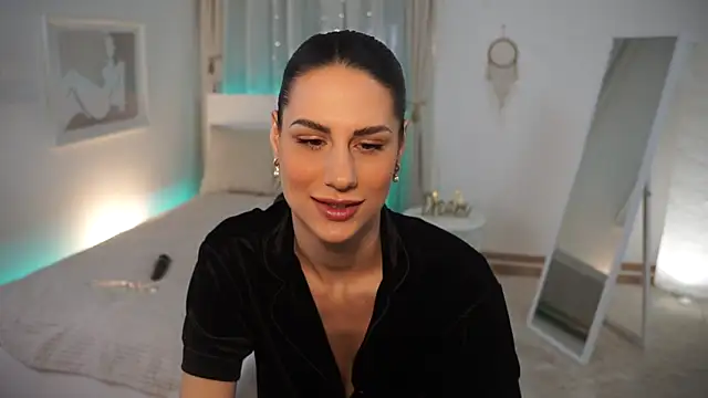 Snapshot of ZoeeZolton chatting on 01/01/25, 05:22 ZoeeZolton online show from 01/01/25, 05:22