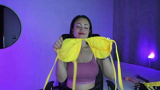 Snapshot of SaraMilf_69 chatting on 03/01/25, 07:15 SaraMilf 69 online show from 03/01/25, 07:15