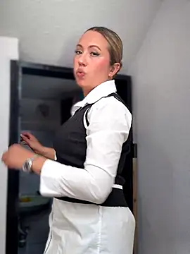VIOLETA-25  online show from 07/25/26, 02:36