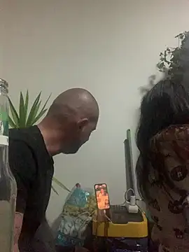 Snapshot of zra_andre chatting on 03/04/26, 12:05 zra andre online show from 03/04/26, 12:05