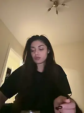 Snapshot of Sweet_Khalifa_ chatting on 12/15/24, 03:20 Sweet Khalifa  online show from 12/15/24, 03:20