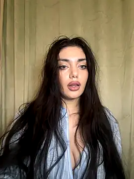 Snapshot of Sweet_Khalifa_ chatting on 11/26/25, 02:51 Sweet Khalifa online show from 11/26/25, 02:51