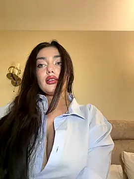 Snapshot of Sweet_Khalifa_ chatting on 12/16/25, 03:17 Sweet Khalifa online show from 12/16/25, 03:17