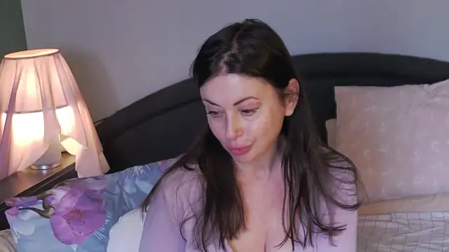 Mia Lovi online show from 04/05/26, 09:06