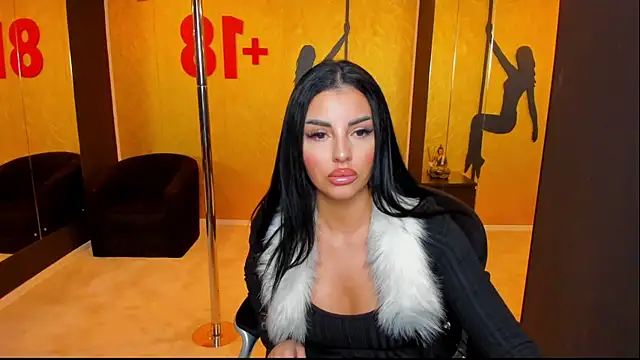 Snapshot of anemarieejolie chatting on 01/18/25, 09:55 anemarieejolie online show from 01/18/25, 09:55