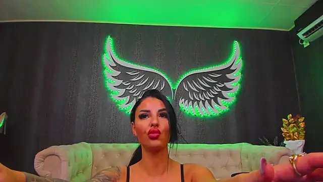 Snapshot of anemarieejolie chatting on 01/31/25, 05:32 anemarieejolie online show from 01/31/25, 05:32