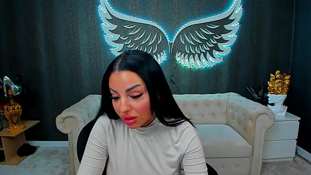 Snapshot of anemarieejolie chatting on 03/22/25, 06:36 anemarieejolie online show from 03/22/25, 06:36