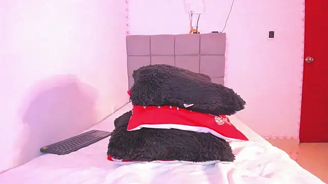 Miranda-brow online show from 12/15/25, 04:28