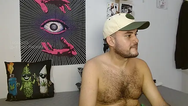 Snapshot of fetish_padrino chatting on 09/14/25, 03:00 fetish padrino online show from 09/14/25, 03:00