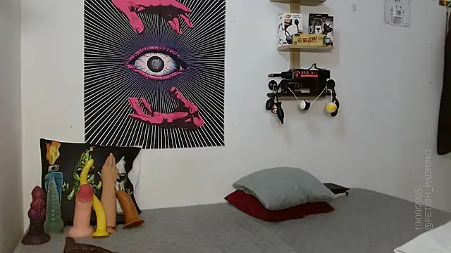 Snapshot of fetish_padrino chatting on 09/19/25, 02:07 fetish padrino online show from 09/19/25, 02:07