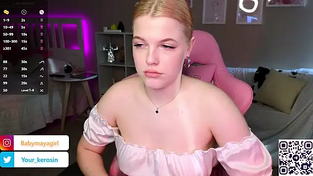 Snapshot of Maya_Rave chatting on 03/10/25, 06:59 Maya Rave online show from 03/10/25, 06:59