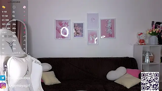 Snapshot of Maya_Rave chatting on 10/29/25, 03:53 Maya Rave online show from 10/29/25, 03:53