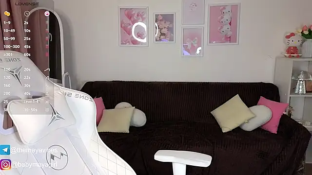 Snapshot of Maya_Rave chatting on 11/03/25, 03:41 Maya Rave online show from 11/03/25, 03:41