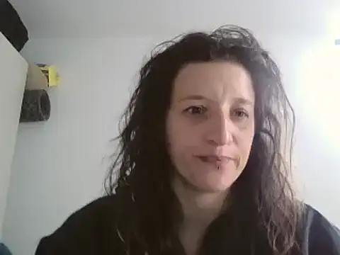 Snapshot of hanamy_joha chatting on 01/08/25, 02:03 hanamy joha online show from 01/08/25, 02:03