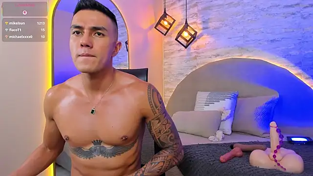 Aron Bolt online show from 04/22/26, 05:43