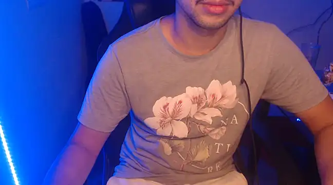 Snapshot of anjonoturno1 chatting on 12/15/24, 10:15 anjonoturno1 online show from 12/15/24, 10:15