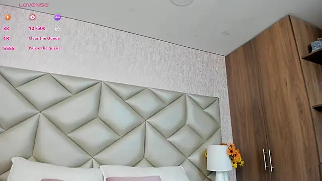 Im gaia online show from 09/23/25, 12:30