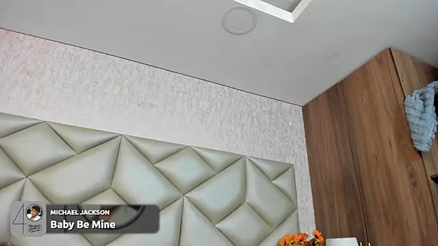 Im gaia online show from 11/20/25, 12:05