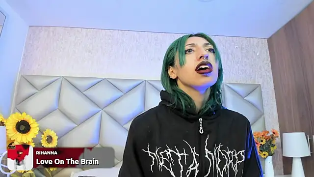 Im gaia online show from 11/24/25, 12:27