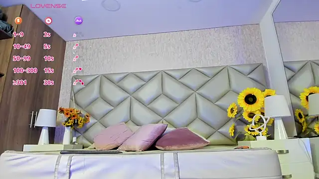 Im gaia online show from 11/25/25, 12:49