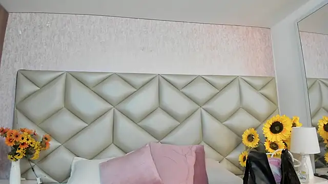 Im gaia online show from 11/27/25, 12:18