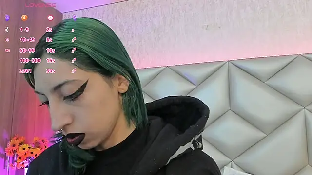 Im gaia online show from 12/02/25, 12:21