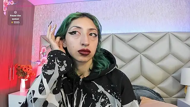 Im gaia online show from 12/20/25, 12:12