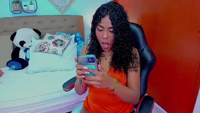 Edelaine rogers online show from 02/24/26, 05:49