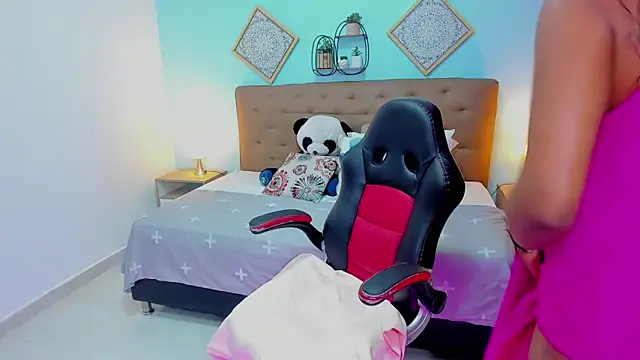 Edelaine rogers online show from 04/12/26, 05:12