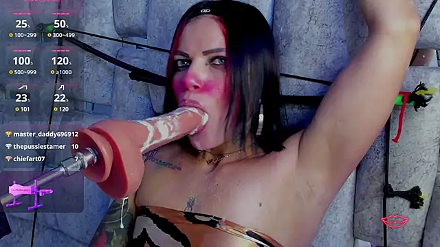 Snapshot of la_mazona chatting on 01/21/25, 10:41 la mazona online show from 01/21/25, 10:41