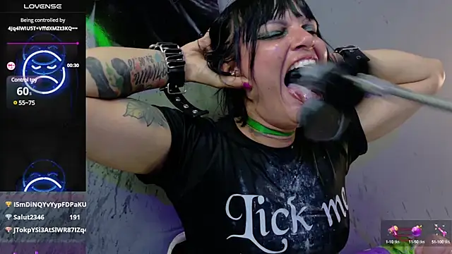 Snapshot of la_mazona chatting on 03/20/25, 01:57 la mazona online show from 03/20/25, 01:57