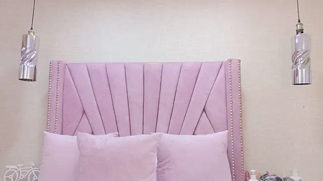 HazelMoret online show from 09/23/25, 11:46