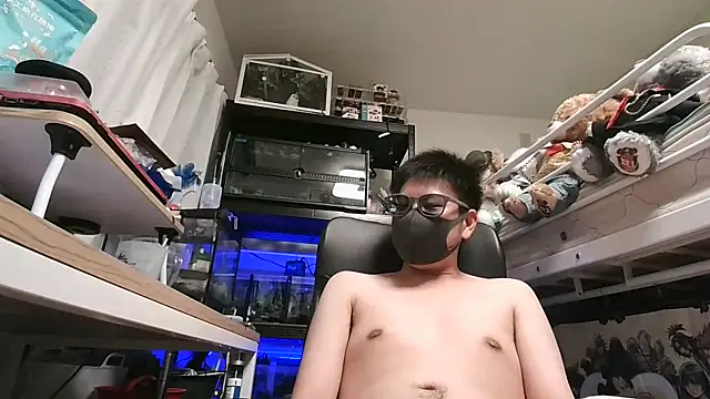 Snapshot of Owl1216 chatting on 12/21/24, 04:46 Owl1216 online show from 12/21/24, 04:46